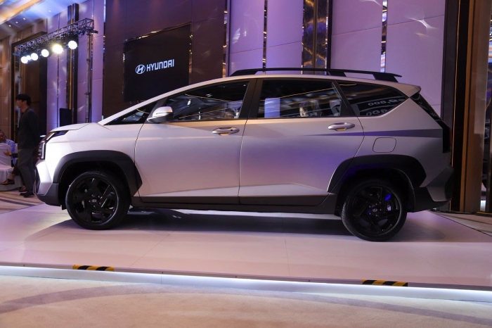Hyundai-Stargazer-2