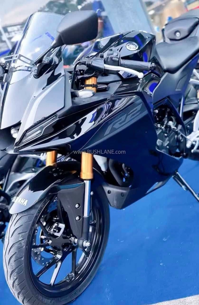 YAMAHA-R2-1