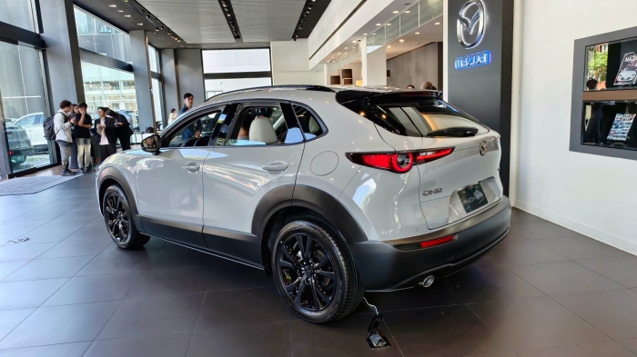Mazda-CX30-11