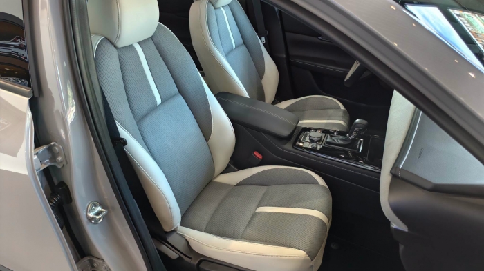 Mazda-CX30-13