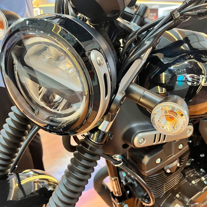 Suzuki-GN160-2