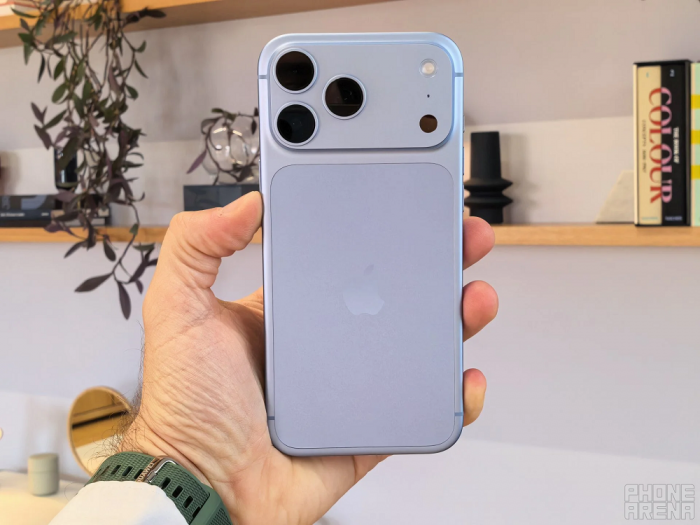 gia-iphone-18-pro-max