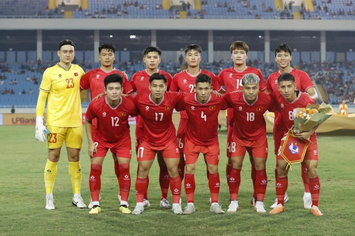 đt viet nam rot hang fifa