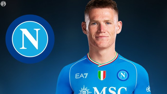 Scott McTominay dong y den napoli