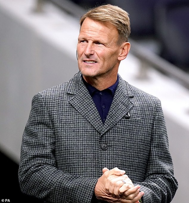 Teddy Sheringham huyen thoai mu