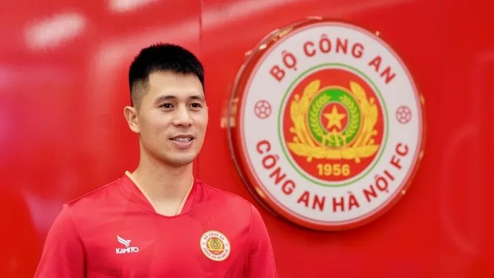 Tin bóng đá tối 27/7: Patrik Lê Giang cập bến đại gia V.League; Xong vụ HAGL chia tay công thần