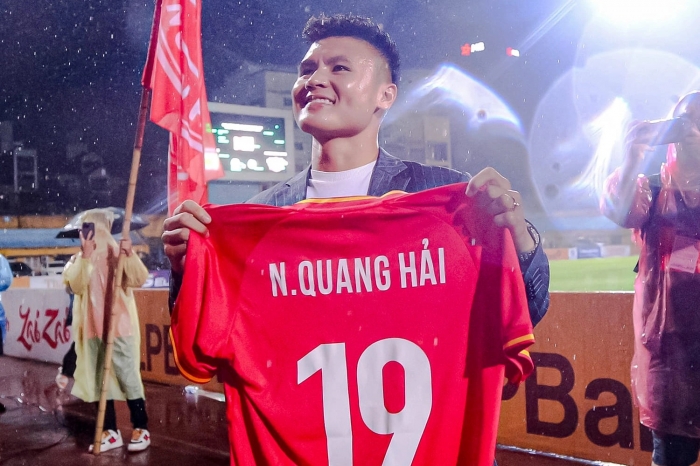 Tin bóng đá tối 28/6: Hà Nội FC công bố hợp đồng kỷ lục; Bầu Đức chiêu mộ trụ cột CLB CAHN về HAGL?