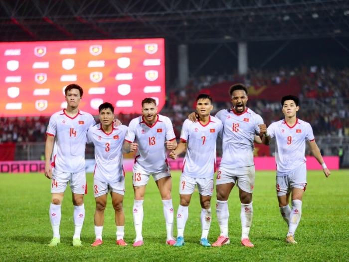 đt viet nam danh bai malaysia