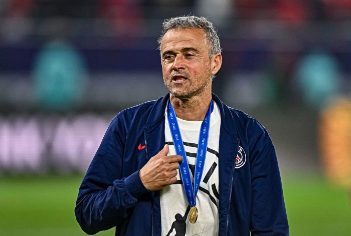enrique co cach giup psg thang arsenal