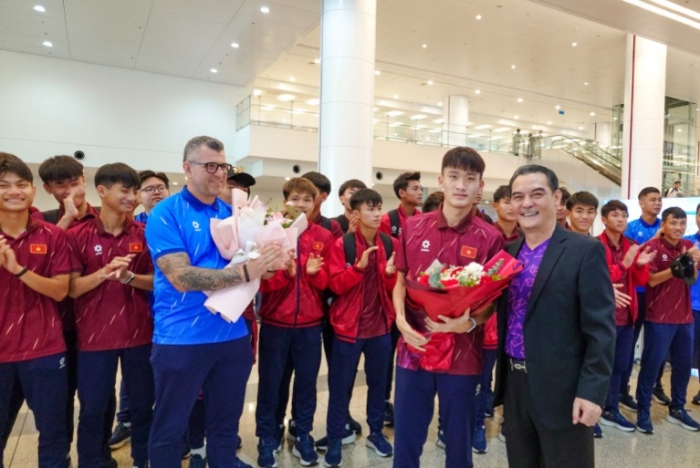 u17 viet nam tro ve nuoc sau hanh trinh lich su world cup (1)