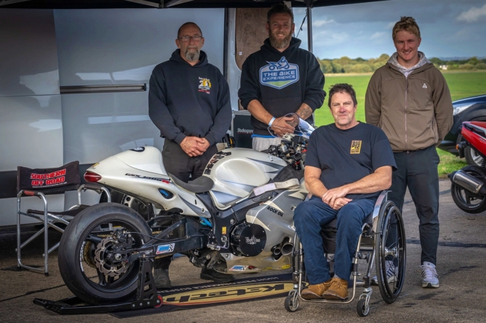 1790736584_877_A-paraplegic-driver-reaches-322-kmh-with-a-Suzuki-Hayabusa