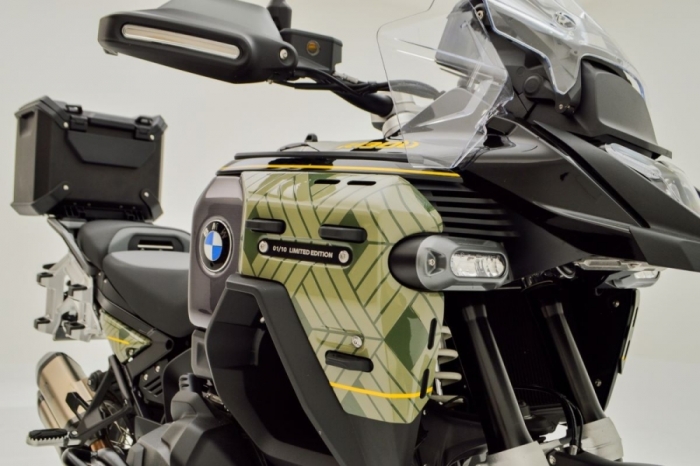 bmw-r-1300-gs-adventure-anniversary_1