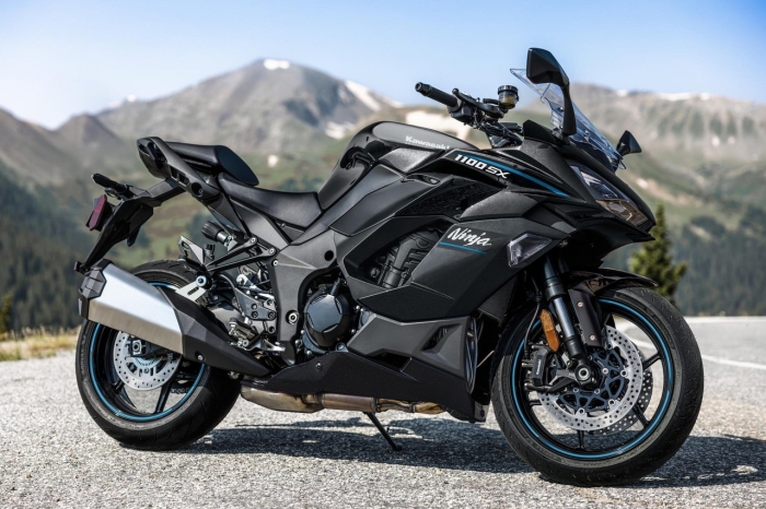 2027-kawasaki-ninja-1100sx-brings-back-the-bad-boy-looks-to-the-sports-touring-segment_4