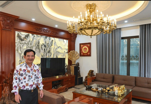 Can-canh-biet-thu-be-the-rong-1000m2-cua-nsut-quang-teo-co-san-vuon-nhu-cong-vien-thu-nho-3