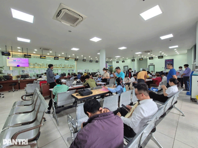 Ha-noi-nguoi-dan-co-the-dang-ky-va-xoa-the-chap-quyen-su-dung-dat-hoang-toan-online-tu-1-1-202-1