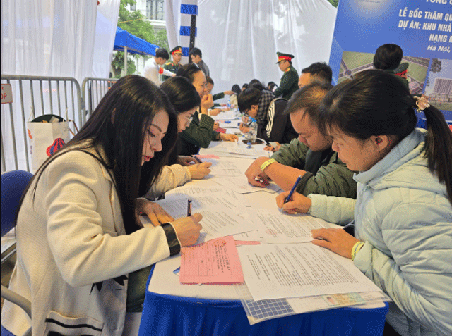 Du-an-nha-o-xa-hoi-gia-gan-21-trieu-dong-m2-tien-hanh-boc-tham-852-ho-so-du-dieu-kien-mua-nha-5