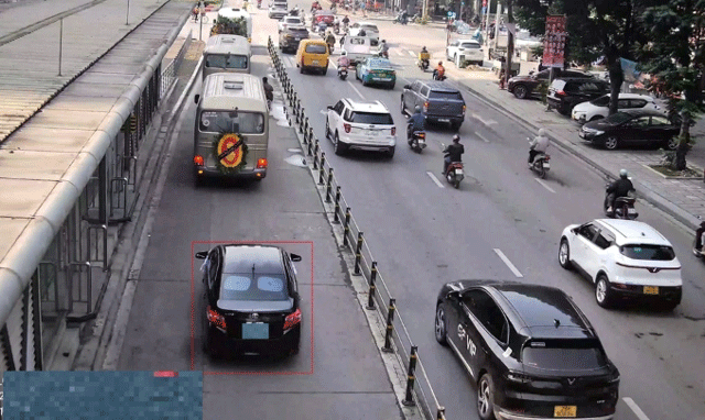 Camera-ai-phat-hien-nhung-loi-ma-nguoi-dieu-khien-oto-xe-may-lau-nay-van-hon-nhien-mac-phai-6