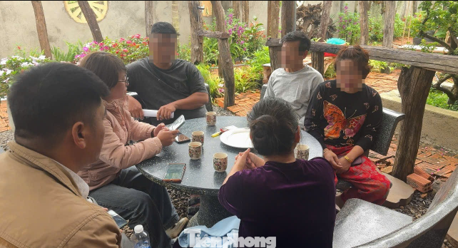 Nguoi-tung-nuoi-2-be-trong-vu-xich-con-tiet-lo-tian-bo-su-that-gay-soc-doan-clip-chi-la-be-noi-2