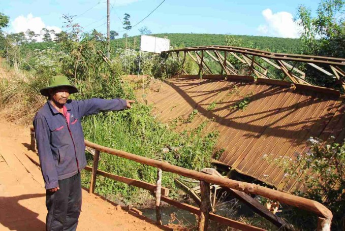 ly-do-cay-cau-dan-sinh-sap-8-thang-o-lam-dong-chua-duoc-xay-dung-anh-huong-nghiem-trong-den-nguoi-dan-2
