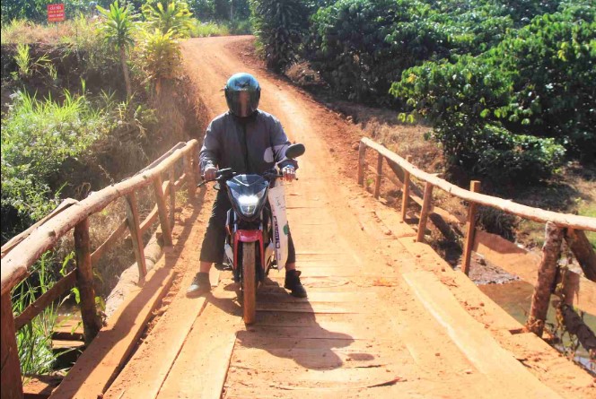 ly-do-cay-cau-dan-sinh-sap-8-thang-o-lam-dong-chua-duoc-xay-dung-anh-huong-nghiem-trong-den-nguoi-dan-4