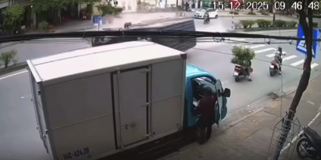 Quang-ninh-thot-tim-khi-xem-canh-xe-khach-lat-nghieng-khi-danh-lai-gap-de-tranh-xe-dap-sang-duong-3