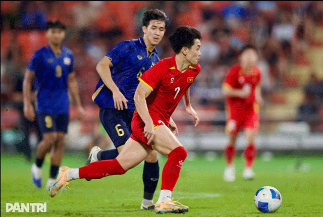 Hlv-thai-lan-chot-cau-xanh-ron-khi-doi-nha-thua-nguoc-u22-viet-nam-o-chung-ket-sea-games-33-4