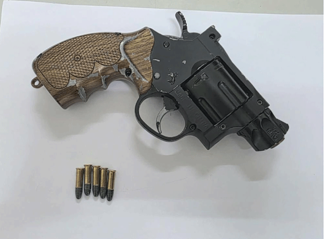 Ha-tinh-loi-khai-nguoi-dan-ong-bi-bat-sau-khi-dung-sung-ban-chi-thien-nham-gop-vui-trong-dam-cuoi-3