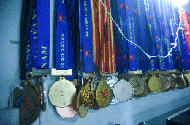 3-chi-em-ruot-o-hue-gianh-3-hcv-sea-games-33-trai-qua-noi-dau-xe-long-khi-nhan-tin-bo-da-qua-doi-2