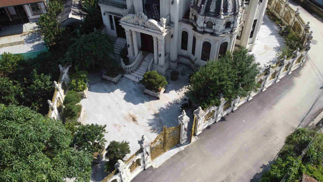 Ly-do-biet-thu-2000m2-dep-long-lay-mailisa-xay-tang-me-o-ha-tinh-dot-ngot-dong-cua-suot-1-nam-qua-4