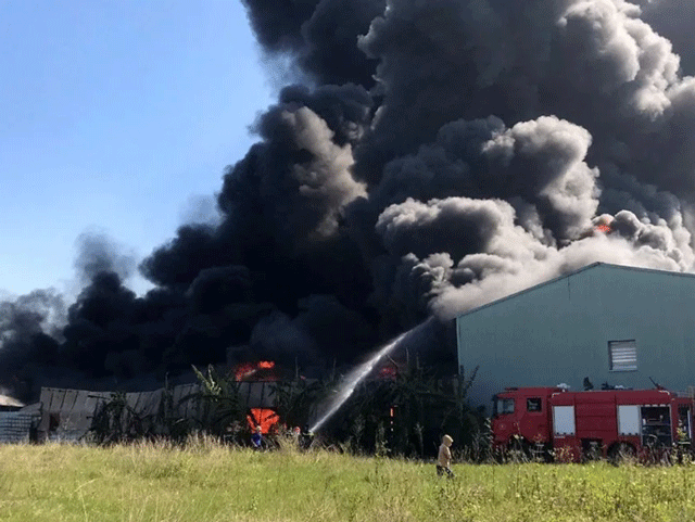 Nhan-chung-ke-lai-qua-trinh-dien-ra-vu-chay-lon-tai-xuong-san-xuat-nhua-o-hai-phong-5