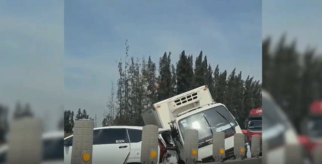 Nguyen-nhan-6-oto-va-cham-lien-hoan-tren-cao-toc-tphcm-trung-luong-loi-nhieu-tai-xe-mac-phai-2