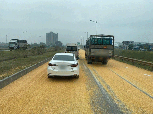 Nguyen-nhan-khien-3-tan-ngo-tren-xe-dau-keo-vuong-vai-tren-cao-toc-ha-noi-thai-nguyen-2