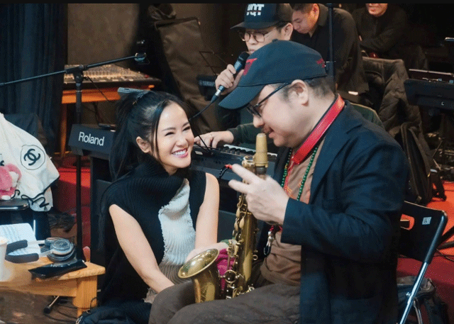 So-van-hoa-ha-noi-noi-ro-ly-do-ve-day-bon-canh-chim-troi-huy-ngang-buoi-bieu-dien-gay-buc-xuc-4