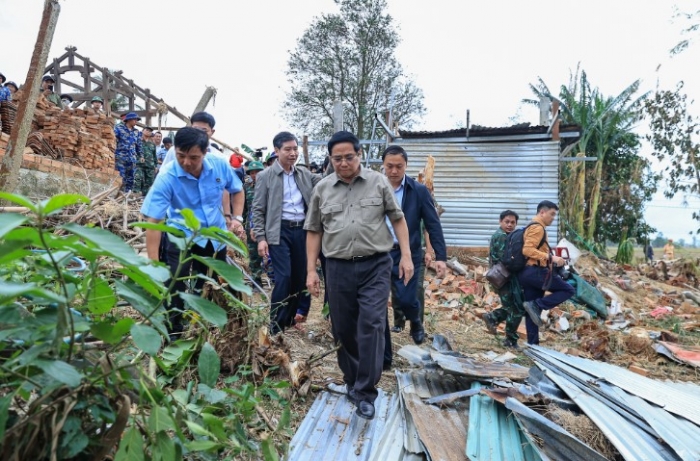 thu-tuong-phat-dong-chien-dich-quang-trung-than-toc-xay-dung-lai-sua-chua-nha-cho-nguoi-dan-vung-lu