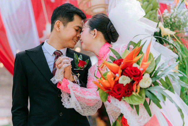 1-trieu-nguoi-xem-khoanh-khac-co-dau-vinh-long-to-chuc-dam-hoi-giong-me-chuan-bi-tu-7-thang-truoc-3