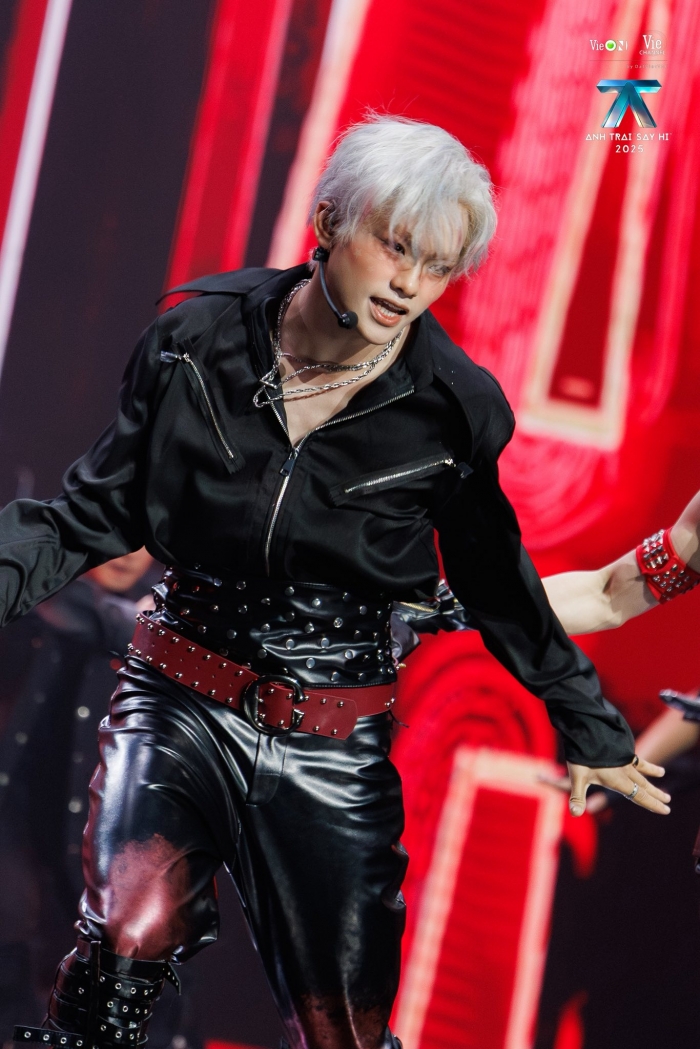 Bui-truong-linh-tung-bi-che-viet-nhac-tam-thuong-den-nhac-si-co-ca-khuc-duoc-cat-vang-tai-dai-le-a80-11