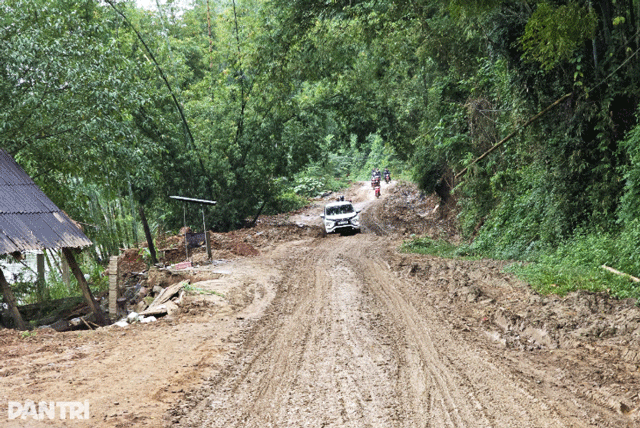 Du-an-duong-quoc-lo-48d-dung-thi-cong-sau-20-nam-di-xe-may-ma-nhu-cuoi-ngua-nga-cha-dam-keu-2