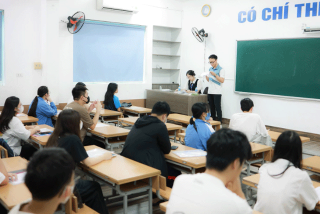 Vu-1-thi-sinh-o-ha-noi-bi-thu-hoi-bang-tot-nghiep-thpt-vua-duoc-cap-bang-ngay-23-9-ly-do-bi-thu-bang