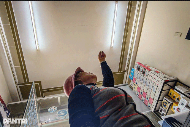 Vu-ho-tu-than-dai-15m-o-da-nang-cac-ho-dan-lo-sot-vo-khi-phat-hien-nha-cung-xuat-hien-vet-nut-1