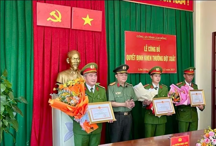 bieu-duong-va-khen-thuong-tap-the-da-truy-tim-thu-pham-trong-vu-hoa-hau-mexico-bi-trom-tui-xach