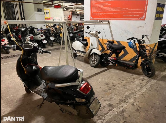 vu-chung-cu-hh-linh-dam-cam-cu-dan-gui-xe-dien-co-the-bi-xu-phat-toi-120-trieu-dong-2