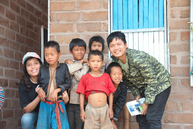 Chu-du-an-nuoi-em-la-ai-hanh-trinh-ho-tro-tu-vai-chuc-den-100-nghin-em-nho-cua-ong-hoang-hoa-trung-3