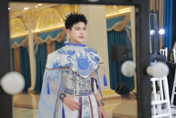 he-lo-doi-tu-gay-bat-ngo-cua-nam-dien-vien-bi-bat-vi-trom-tui-xach-tri-gia-200-trieu-cua-hoa-hau-mexico-5