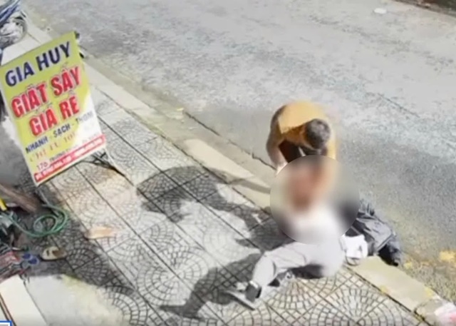 nguon-con-khien-nguoi-dan-ong-dung-hung-khi-tan-cong-da-man-nguoi-phu-nu-o-da-nang-giua-duong-4