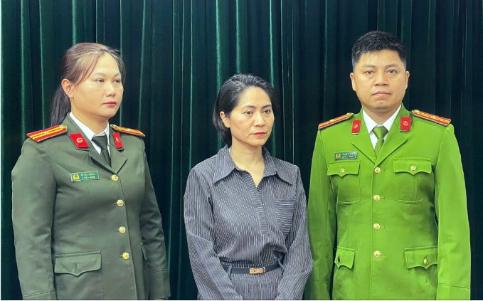 thong-tin-nong-ve-toi-danh-giam-doc-cong-ty-ngoc-viet-show-ve-day-bon-canh-chim-troi-vua-bi-khoi-to