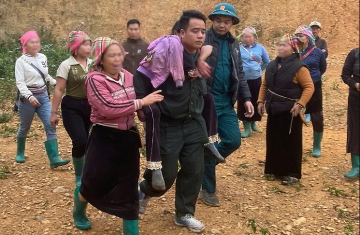 tim-thay-nguoi-phu-nu-lac-vao-rung-sau-gia-dinh-dau-don-khi-thay-tinh-trang-nguy-cap-cua-nan-nhan-1