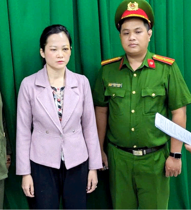 Chu-nha-khoa-hanh-hung-khach-o-tphcm