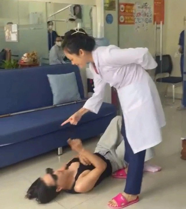 Chu-nha-khoa-hanh-hung-khach-o-tphcm-2