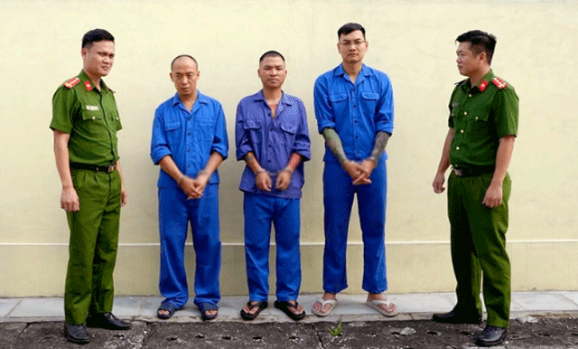 2-nam-thanh-nien-co-vu-livestream-chui-vua-quat-2