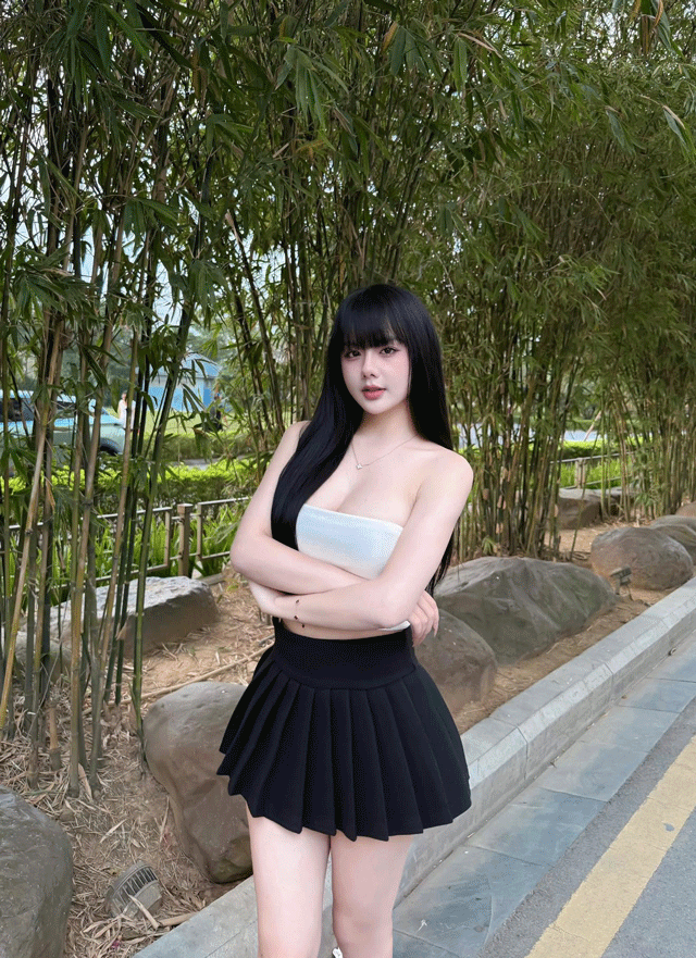 Loat-anh-chuan-hot-girl-cua-co-giao-huong-1